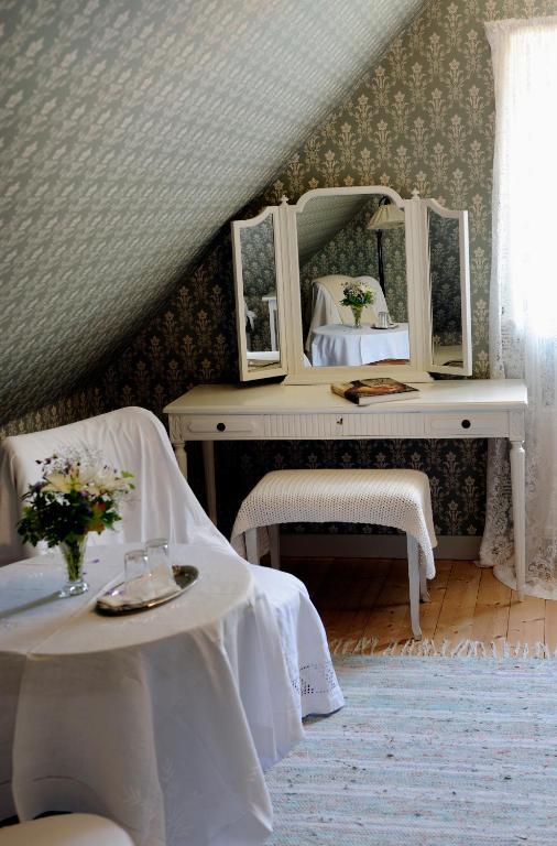 Vildrosor & Hoens Bed & Breakfast Hagstad Room photo